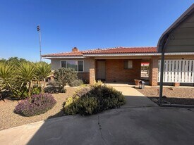 14196 Ave 352 in Visalia, CA - Building Photo
