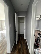 845 W 55th St-Unit -4 in Los Angeles, CA - Building Photo - Building Photo