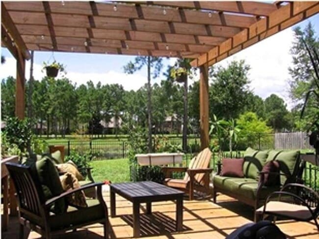 554 Camellia Ct in Freeport, FL - Building Photo - Building Photo