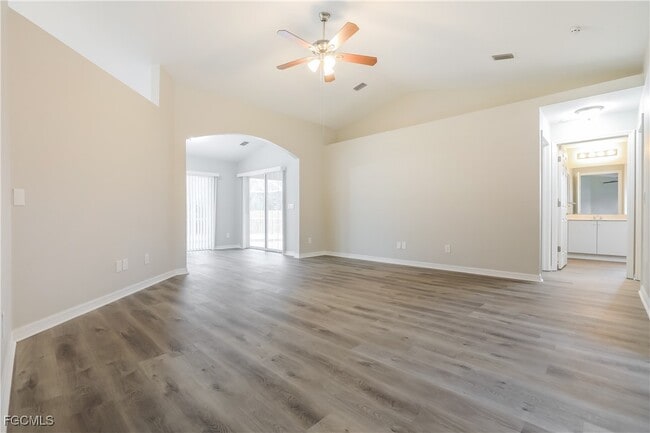 2938 Parrot St in North Port, FL - Building Photo - Building Photo