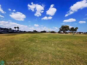321 Tuscany Ln in Delray Beach, FL - Building Photo - Building Photo