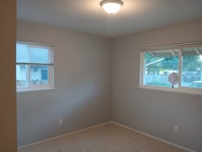 5061 Bonniemae Way in Sacramento, CA - Building Photo - Building Photo
