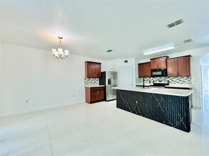 518 SW Natalie Terrace in Port St. Lucie, FL - Building Photo - Building Photo
