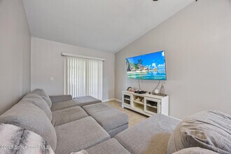 1666 Owl Ln in Melbourne, FL - Building Photo - Building Photo