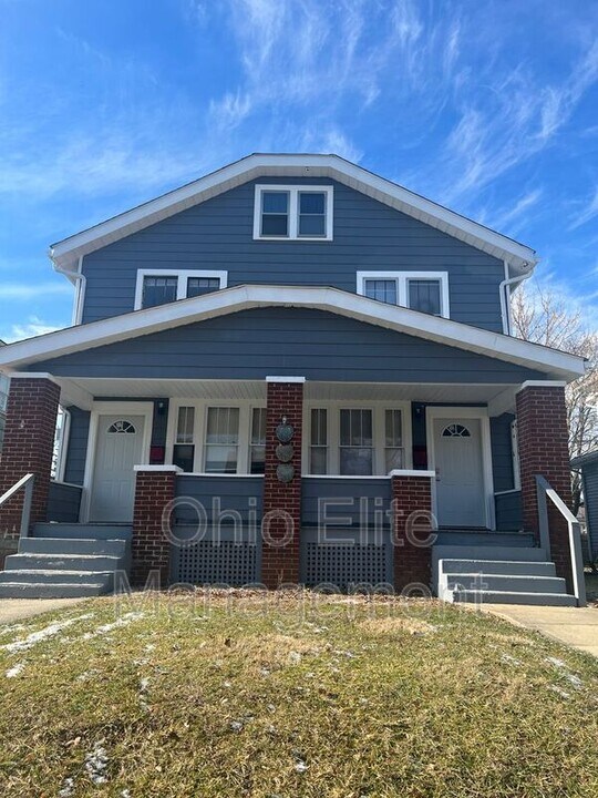 287 N Burgess Ave in Columbus, OH - Building Photo