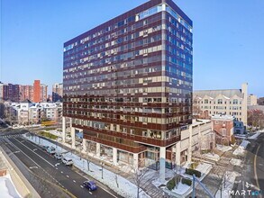 127 Greyrock Pl in Stamford, CT - Building Photo - Building Photo