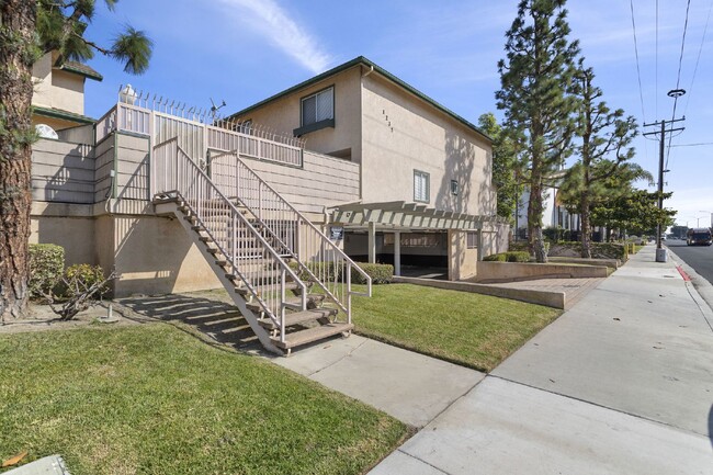 property at 1235 E Carson St