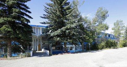 Suncourt Place in Calgary, AB - Building Photo - Building Photo