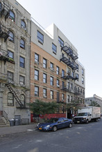 68 Richardson St in Brooklyn, NY - Building Photo - Building Photo