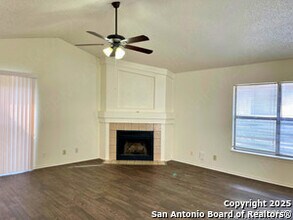8038 Wayside Trail in San Antonio, TX - Building Photo - Building Photo
