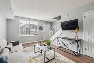 600 Whispering Hills Dr in Nashville, TN - Building Photo - Building Photo
