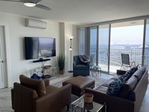 700 E Ocean Blvd, Unit 2807 in Long Beach, CA - Building Photo - Building Photo