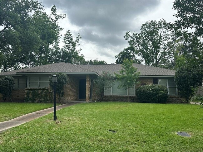 3611 Broadmead Dr in Houston, TX - Building Photo - Building Photo