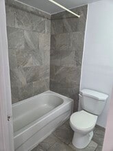 250 Alexis-Nihon Boul in St. Laurent, QC - Building Photo - Building Photo