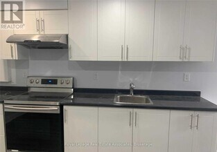 71 Drinkwater Rd in Brampton, ON - Building Photo - Building Photo