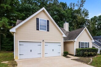 230 Cinnamon Oak Cir in Covington, GA - Building Photo - Building Photo