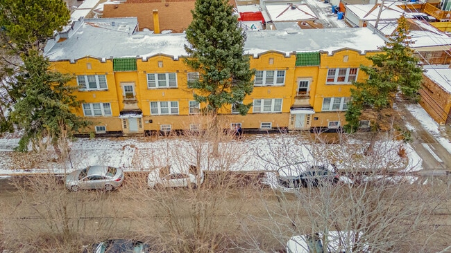 property at 2557 N Lockwood Ave