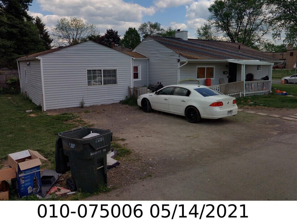 2291 McGuffey Rd in Columbus, OH - Foto de edificio