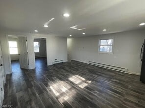 10 Hopper St in Paterson, NJ - Building Photo - Building Photo