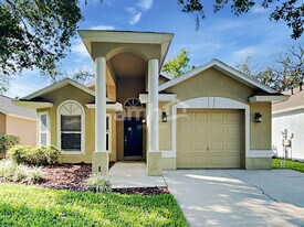 5834 Tanagerlake Rd in Lithia, FL - Building Photo