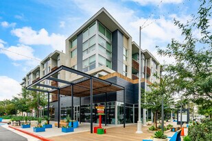 12751 W Millennium Dr in Playa Vista, CA - Building Photo