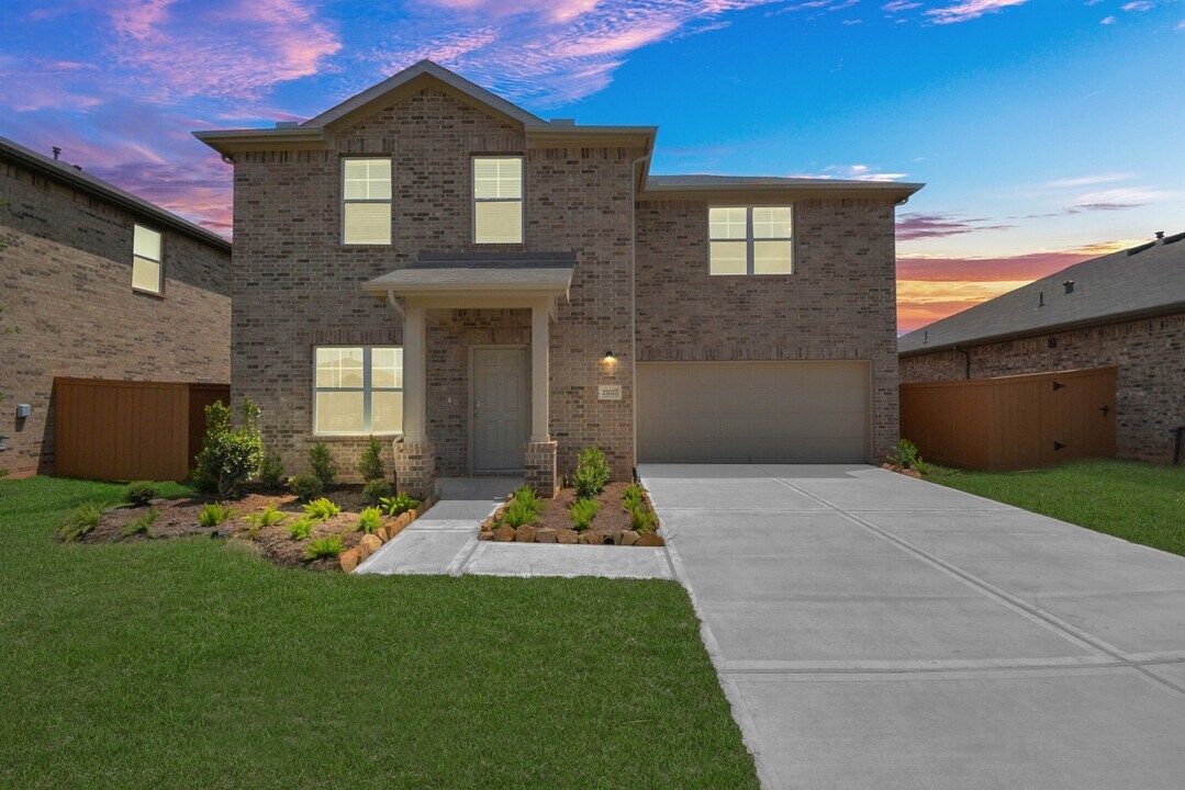 27102 Newport Trce Ln in Katy, TX - Building Photo