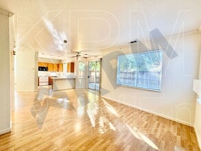 3059 Carousel Cir in Stockton, CA - Building Photo - Building Photo