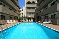 Building Photo - Strathmore Regency Apartments in Los Angeles, California
