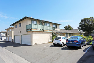 16651 Tunstall Ln in Huntington Beach, CA - Building Photo - Building Photo