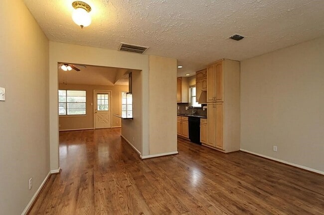 12623 Westella Dr