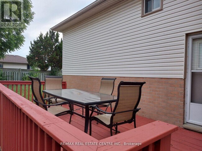 31 Josselyn Dr in London, ON - Building Photo - Building Photo