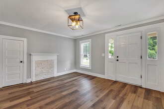 1108 Oshaughnessy Ave NE in Huntsville, AL - Building Photo - Building Photo