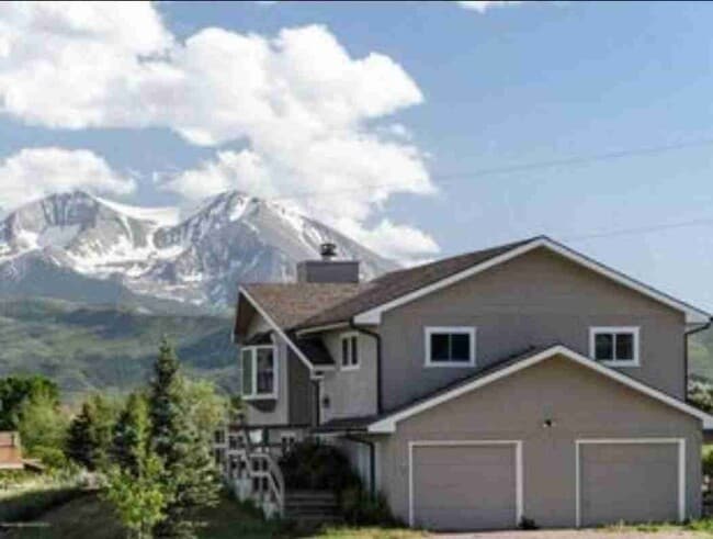 property at 124 Deer Trail Ave