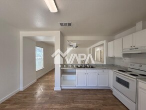 10311 Shady Meadows in San Antonio, TX - Building Photo - Building Photo
