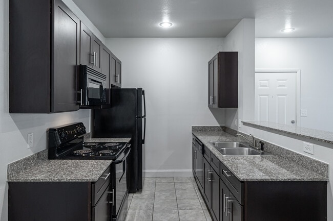 White Oak Apartments