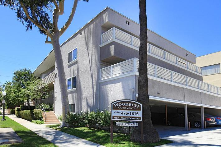 Woodruff Apartments in Los Angeles, CA - Building Photo