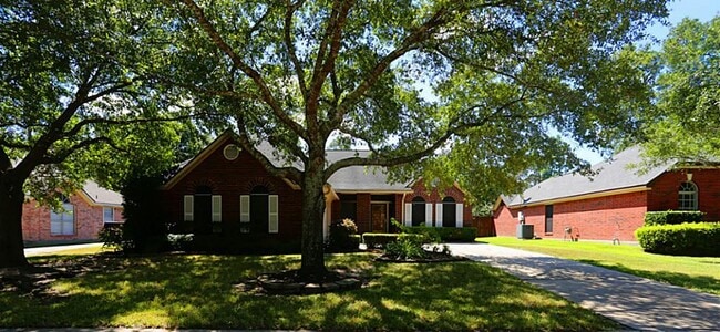 property at 1718 Calmar Dr