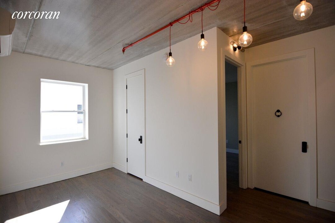 806 St Johns Pl-Unit -2-C in Brooklyn, NY - Building Photo