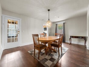 109 Cooper Dr in Nyack, NY - Building Photo - Building Photo