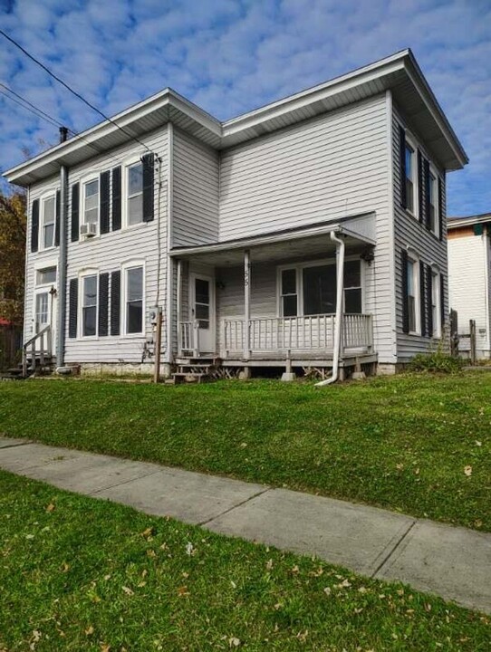 55 Barber St in Auburn, NY - Building Photo