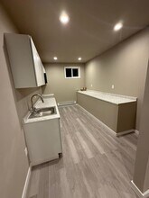 24500 Russell Rd in Kent, WA - Building Photo - Building Photo