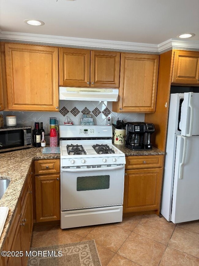 217 Blaine Ave in Seaside Heights, NJ - Foto de edificio - Building Photo
