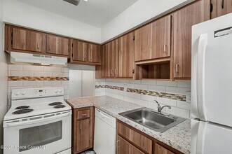 204 Seminole Ave W in Melbourne, FL - Building Photo - Building Photo