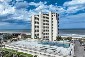 Pelican Point Condominium in Jacksonville Beach, FL - Building Photo - Building Photo