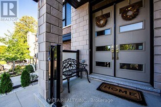 23 Hollyhock Ct in Toronto, ON - Building Photo - Building Photo