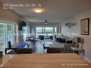 823 Bahia Del Sol Dr in Ruskin, FL - Building Photo - Building Photo