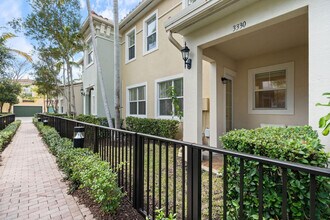 3330 Way in Sunrise, FL - Building Photo - Building Photo