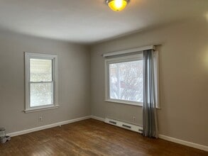 5521 Surrey Ave in Cincinnati, OH - Building Photo - Building Photo