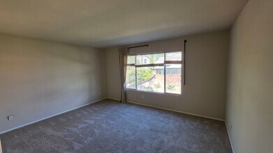 32564 Galatina St in Temecula, CA - Building Photo - Building Photo