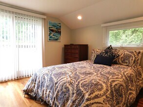 112 Thatcher Rd in Gloucester, MA - Building Photo - Building Photo